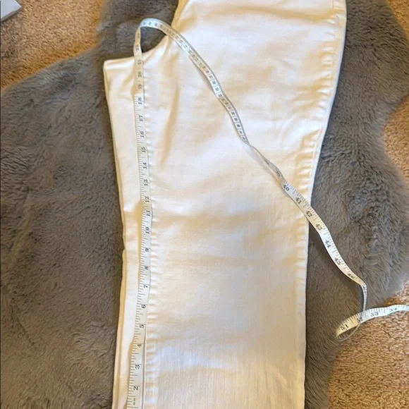 Westport Classic Fit Women's White Jean Capri - Picture 6 of 6